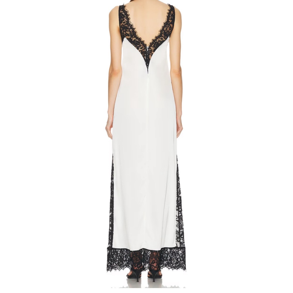 THE NEW ARRIVALS BY ILKYAZ OZEL
Raine Dress - Picture 3 of 9